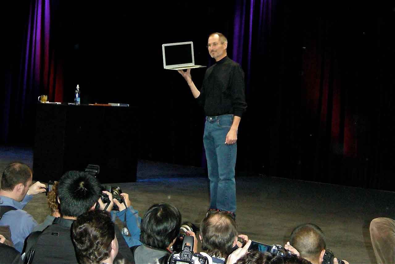 MacBook Air Announcement: Steve Jobs Announces New Laptop At MacWorld (2008)
