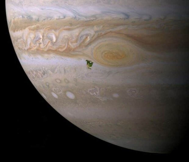 Earth Vs Jupiter