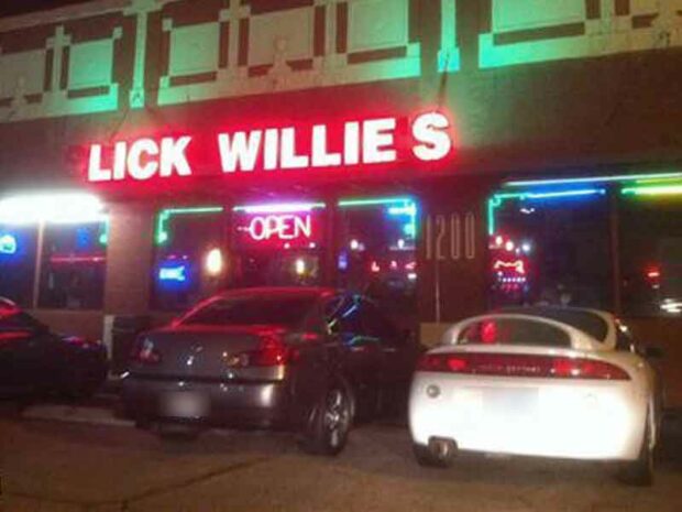 Funny Sign Fails - Slick Willie'S