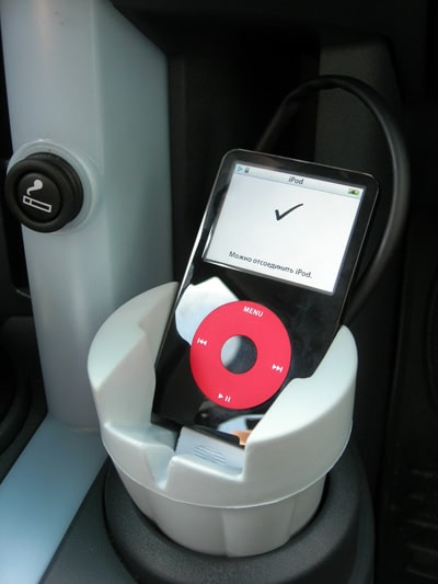 Griffin Technology's PodPod iPod Car Cradle