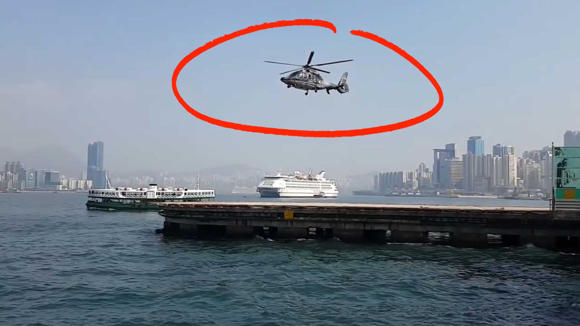 A Camera Shutter Synchronized To A Helicopter's Rotor Speed Confuses Internet