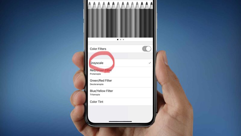 How To Reduce Screen Time By Switching Your iPhone To Grayscale