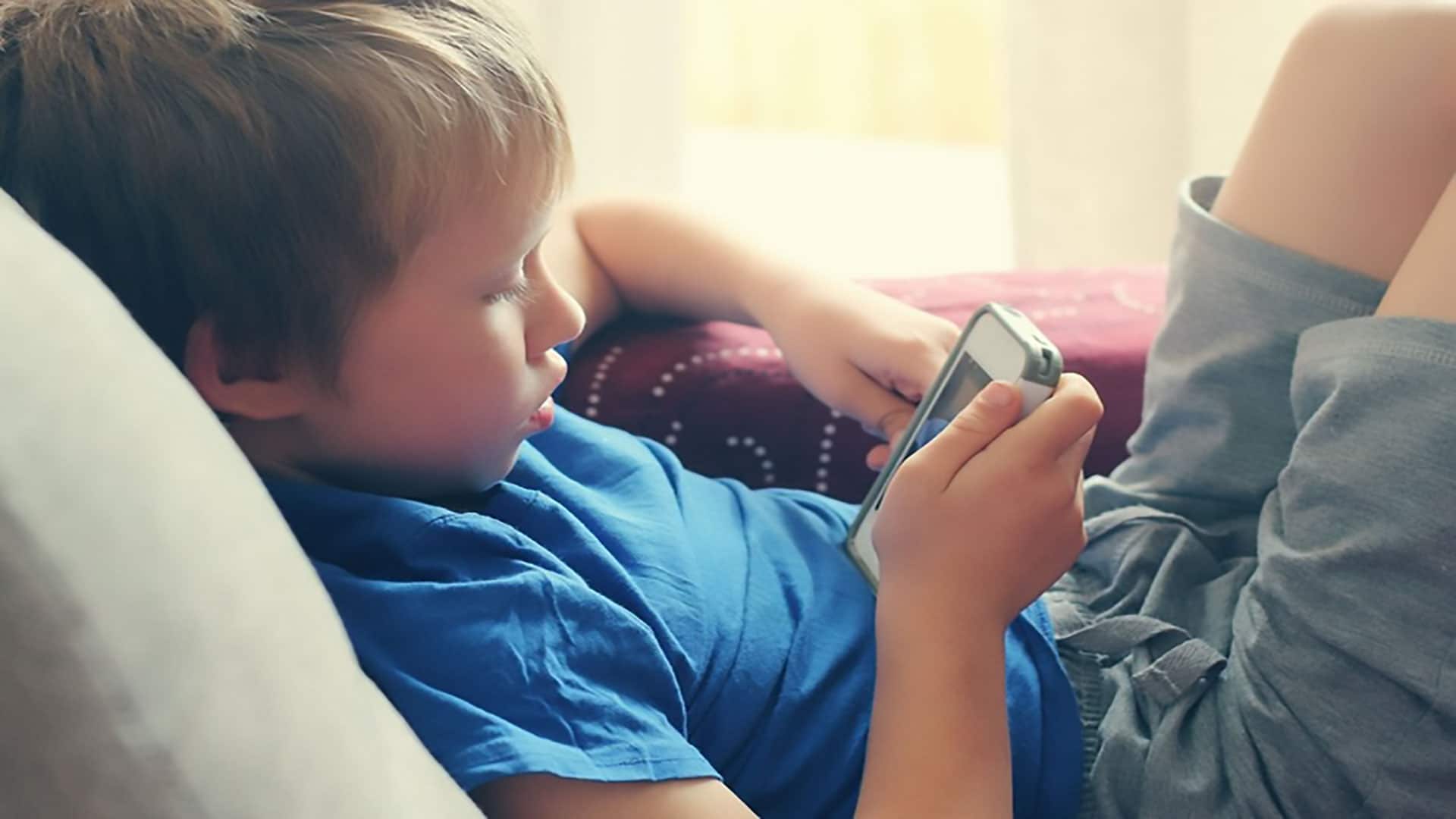 FamilyTime: How A Parental Control App Can Keep Your Kids Safe Online