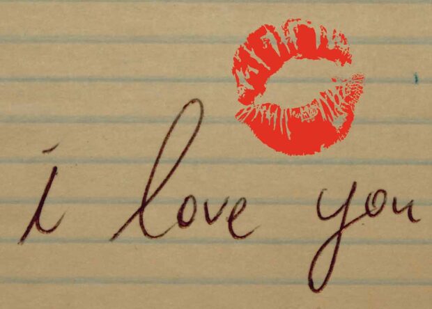 Add A Lipstick Kiss Mark To Your Love Letters