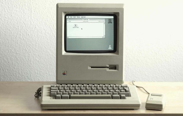 Mac Classic Computer - Old Mac Computers