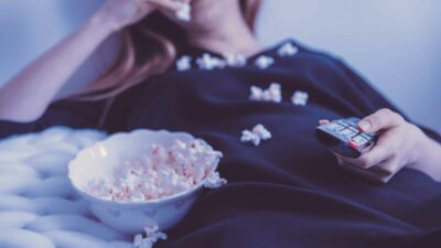 movie popcorn woman