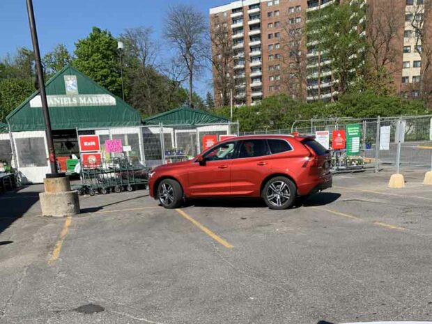12 Hilariously Bad Car Parking Fails That Will Make You Smile - Parking Fail 3 Spots 1 Car 2