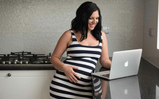 Pregnant Woman Laptop - How To Make Money Online