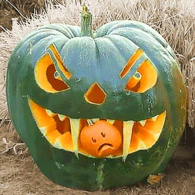 20 Funny Halloween Pumpkin Carvings (That Will Make You Smile)