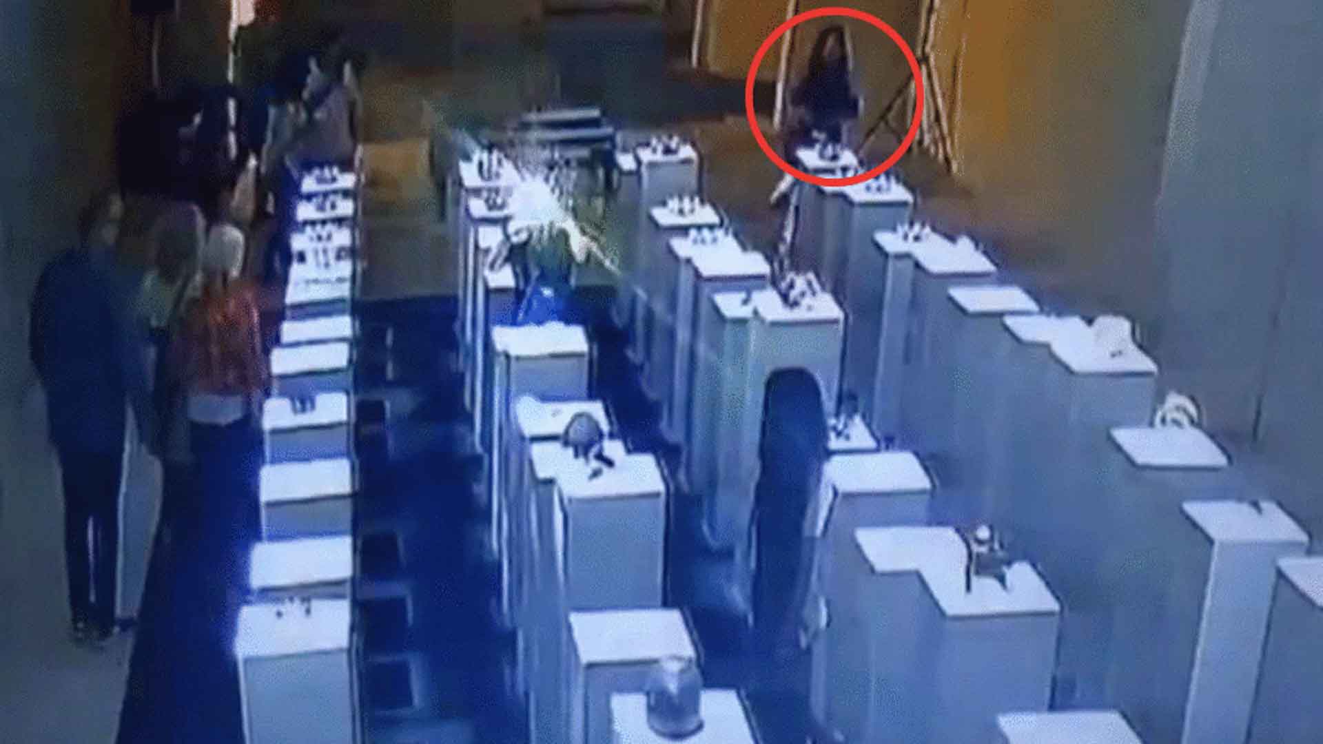 Woman Tries To Take Selfie At Gallery, Destroys $200,000 Worth Of Art