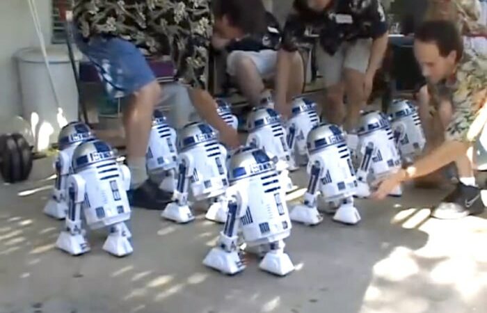 R2-D2 Chorus Line