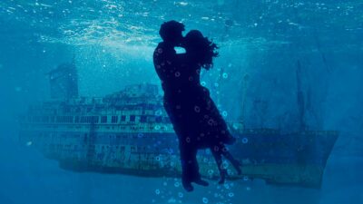 titanic underwater kiss
